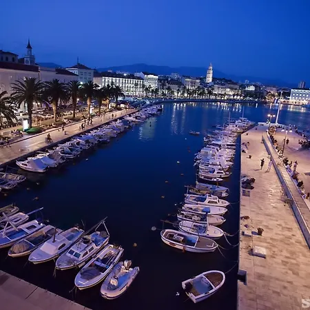 Apartamento Near Center With Balcony With The Sea View Split
