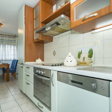 Near Center With Balcony With The Sea View Apartamento Split